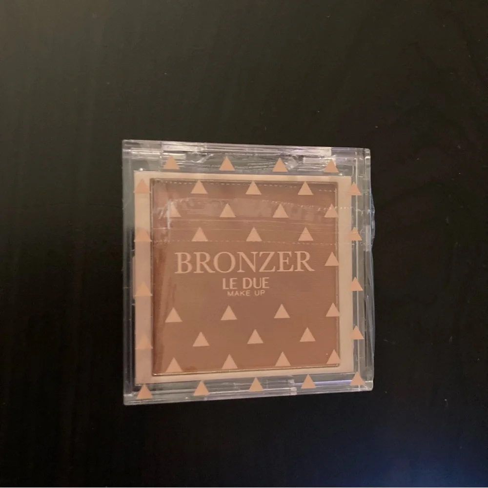 Bronzer Makeup Bronzing Powder - Honey Golden NWT